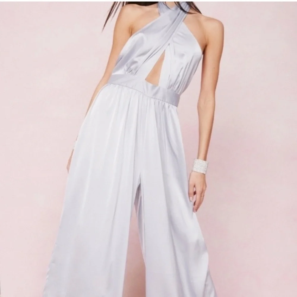 NWT Nasty Gal “Oh What A Night” Champagne Satin Halter Wide Leg Jumpsuit - Picture 3 of 6